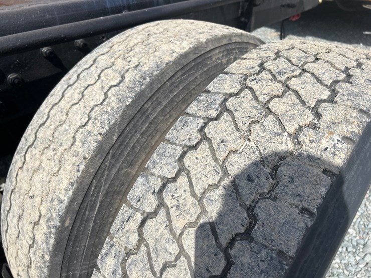 1999-mack-cl713-image-146