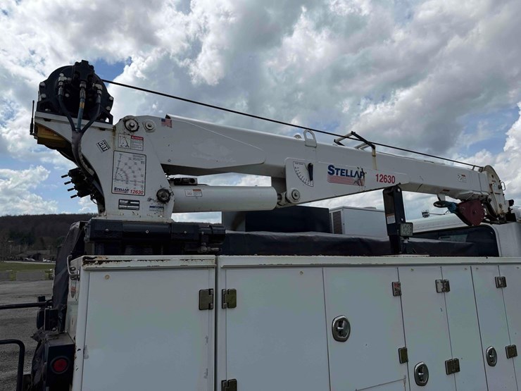 2019-peterbilt-337-image-14