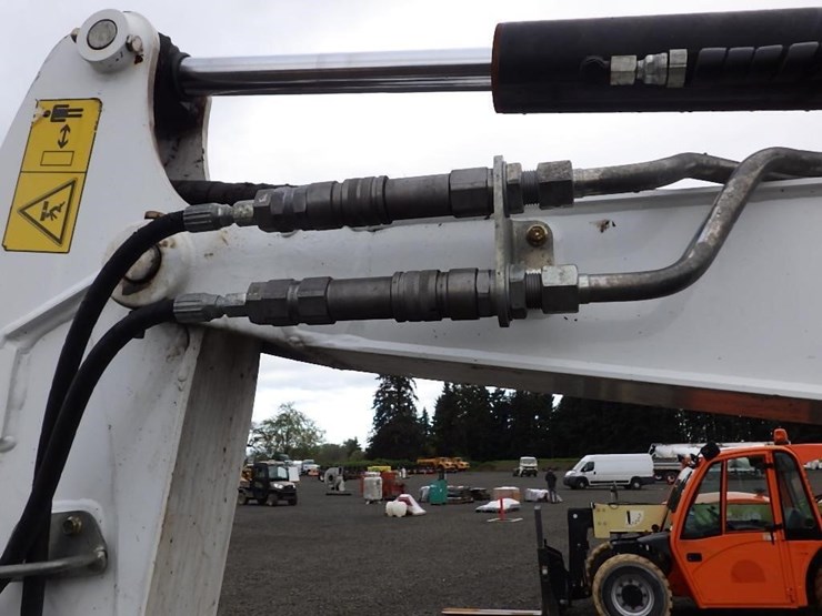 2020-bobcat-e26-image-18