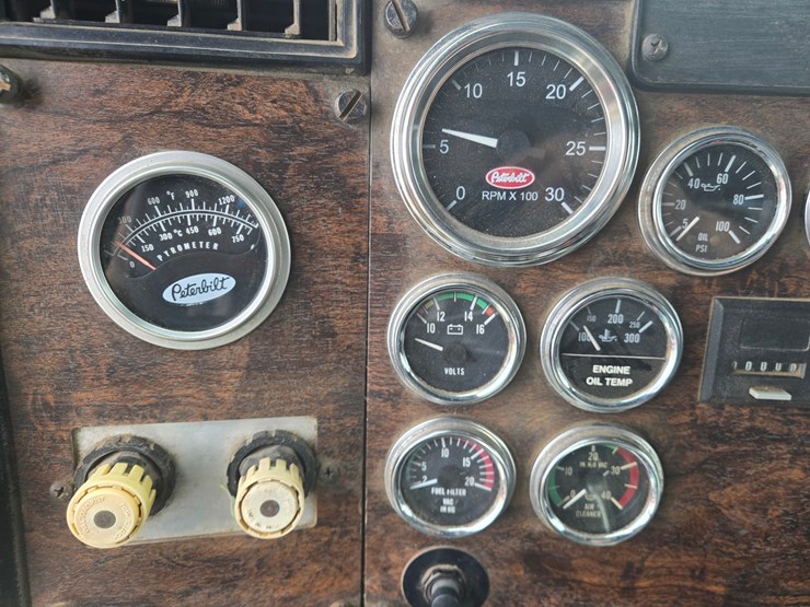 1991-peterbilt-357-image-64