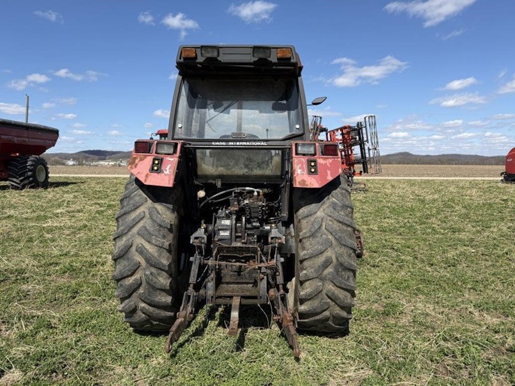 2001-case-ih-5240-image-11