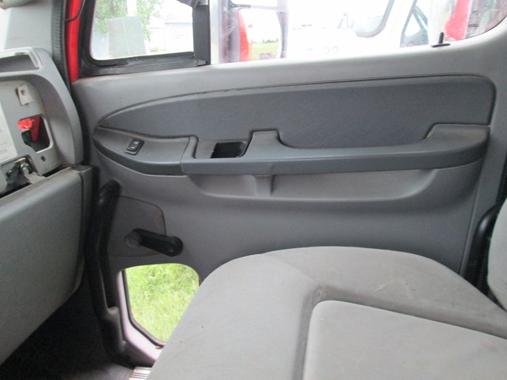 #46169-•-2007-freightliner-columbia-t/a-sleeper-truck-tractor-1fuja6cy07lx38975-image-43