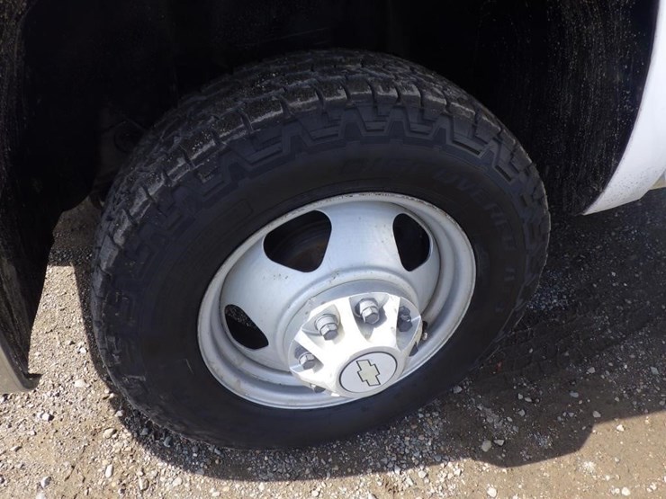 2008-chevrolet-3500hd-image-11