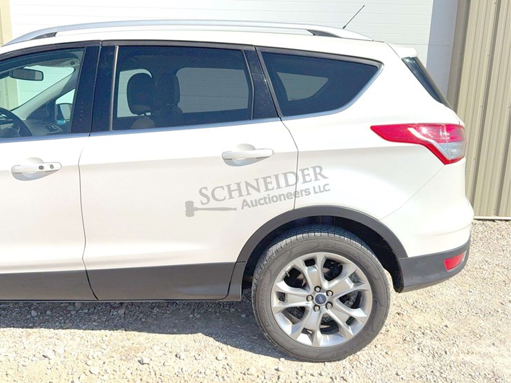 2014-ford-escape-titanium-image-56