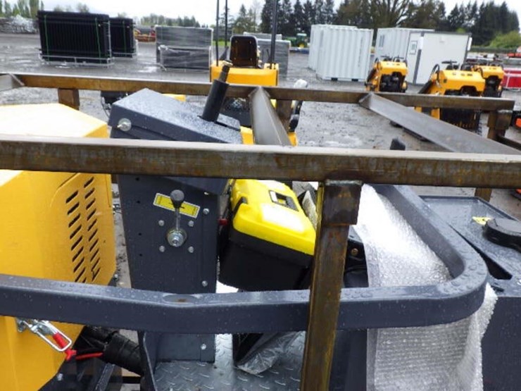 2026-sdlool-1000-vibratory-smooth-drum-roller-image-12