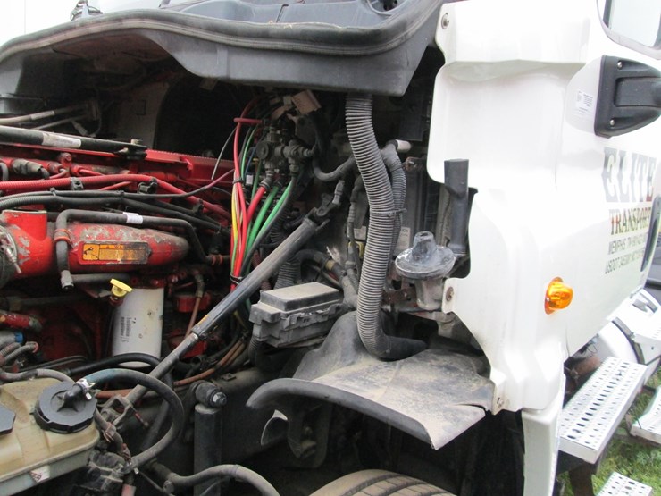 #46165-•-inop-2012-freightliner-t/a-daycab-truck-tractor-1fujgebg8clbv8611-image-32