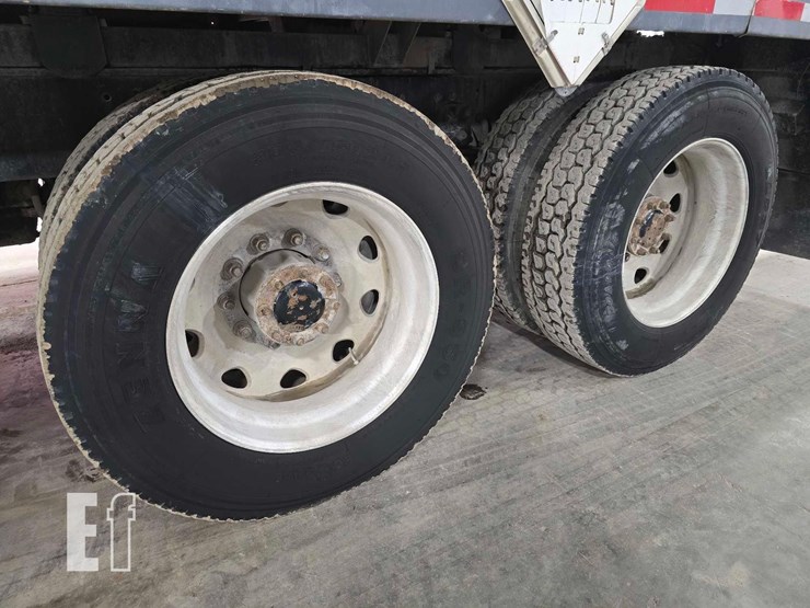 1999-kenworth-t800-image-23