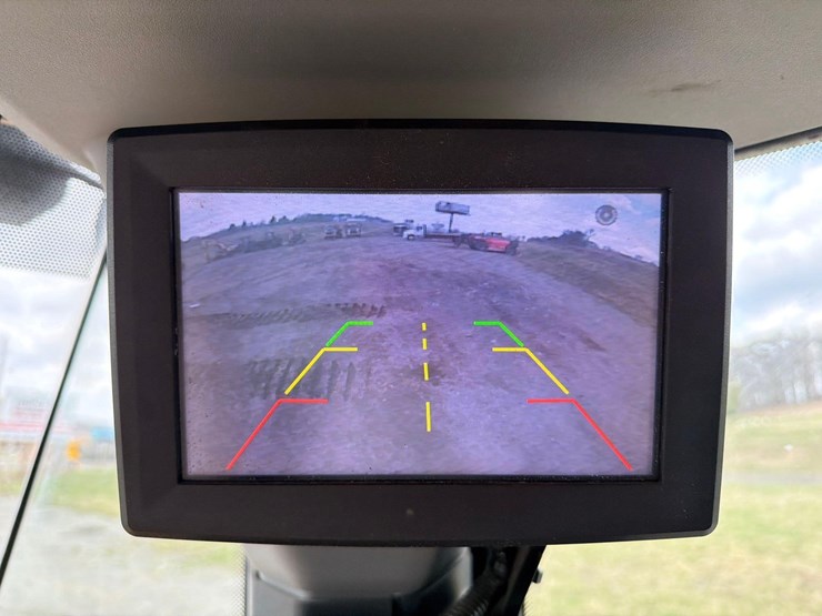 2020-deere-744l-image-25