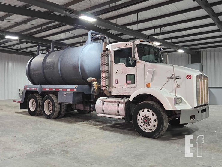 1999-kenworth-t800-image-2