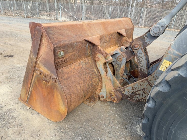 2013-volvo-l70g-image-10