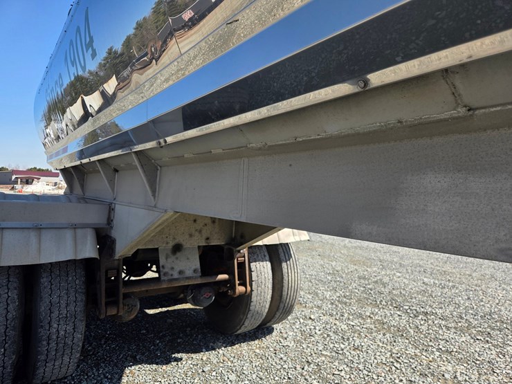 1978-walker-tanker-image-24