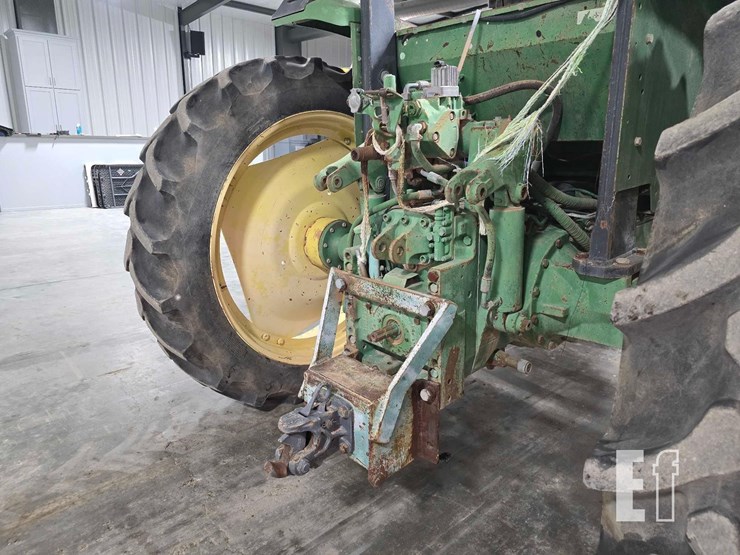john-deere-6220-image-7