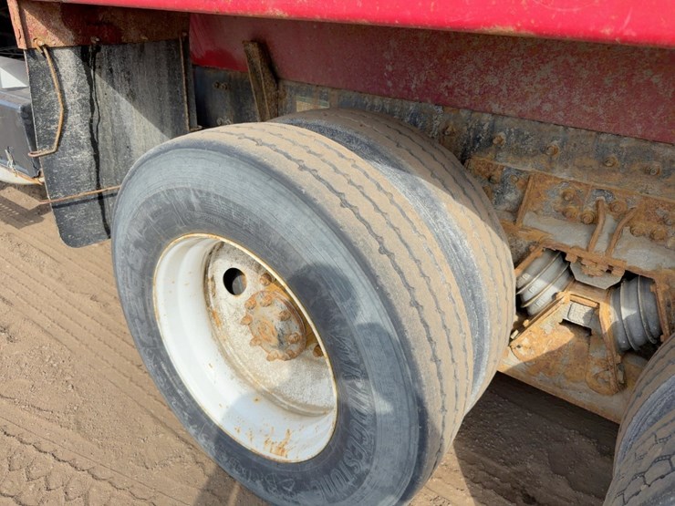 2008-sterling-lt9500-image-13