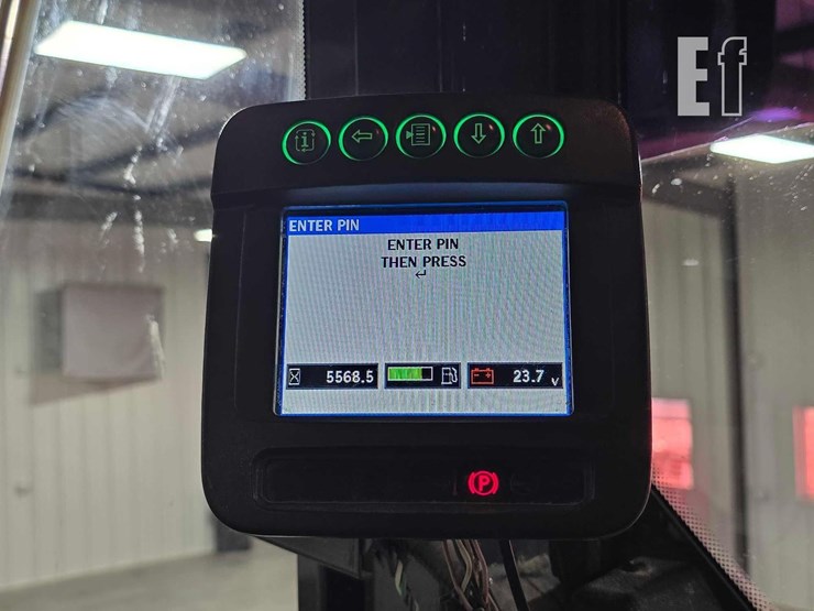 2017-deere-644k-image-21