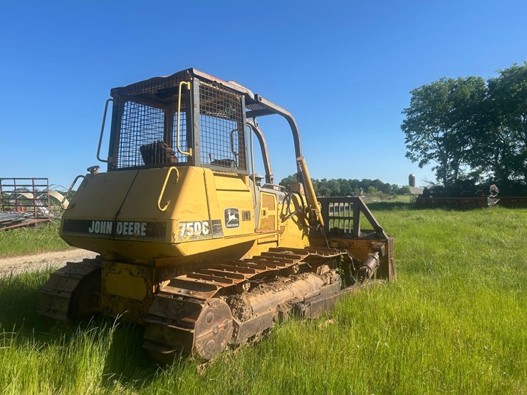 1995-deere-750c-image-3
