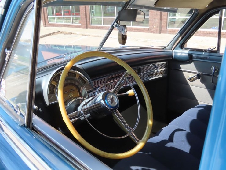 1950-chrysler-windsor-4dr-sedan-image-10