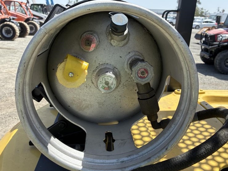 komatsu-fg25-8-image-13