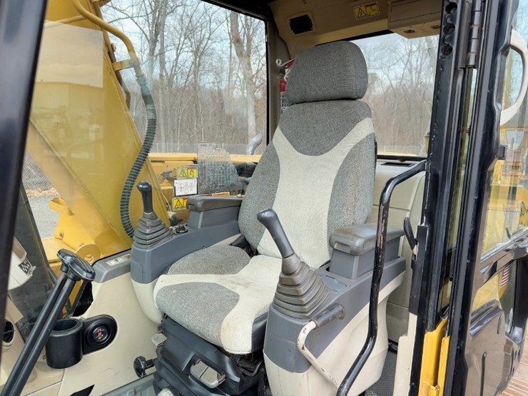 2008-caterpillar-312cl-image-35