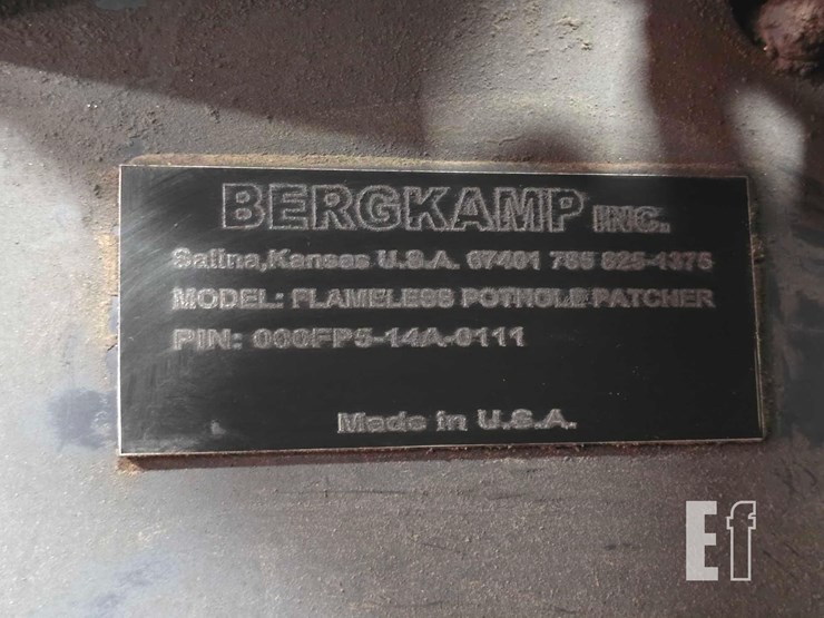 2015-freightliner-business-class-m2-106-image-22