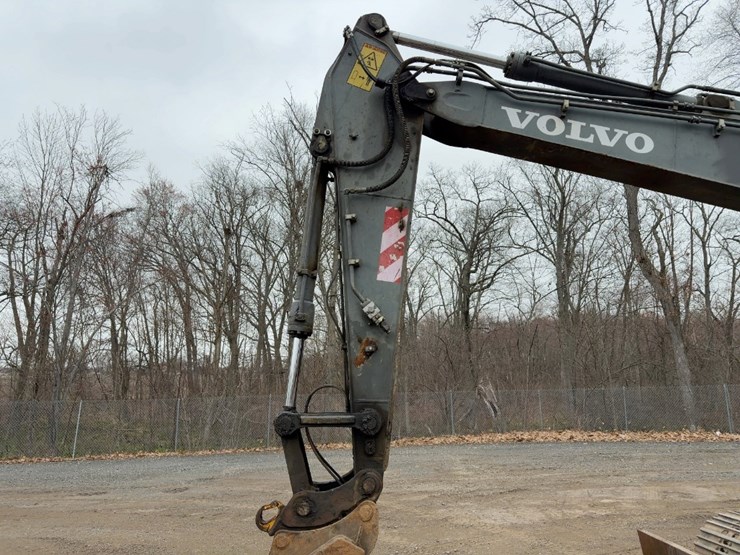 2006-volvo-ec140b-lc-image-14