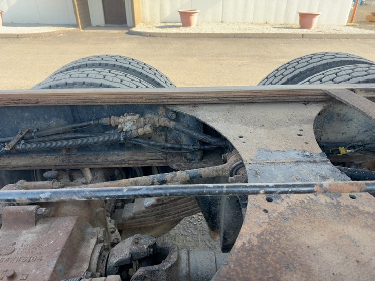 2006-mack-granite-cv713-image-18