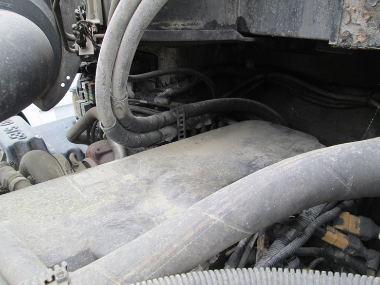 2008-peterbilt-387-image-30