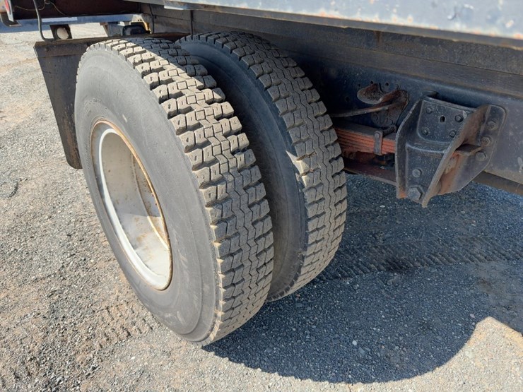 1989-ford-f600-image-12