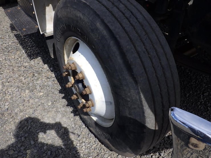 2015-ford-f750-image-19