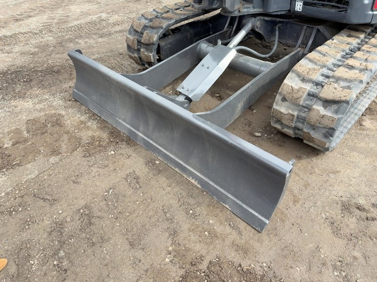 2023-yanmar-vio55-6a-image-17