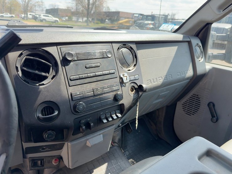 2012-ford-f450-xl-image-24