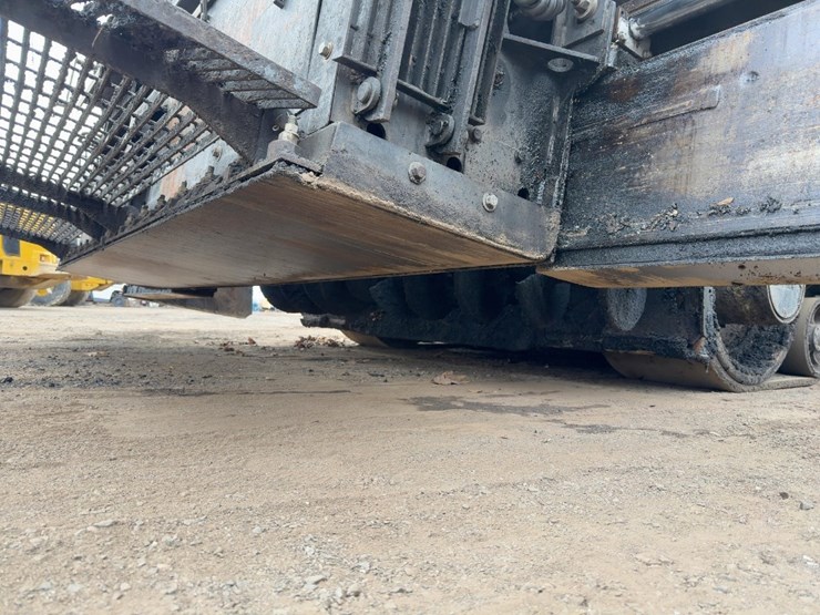 2013-caterpillar-ap-1055e-image-32