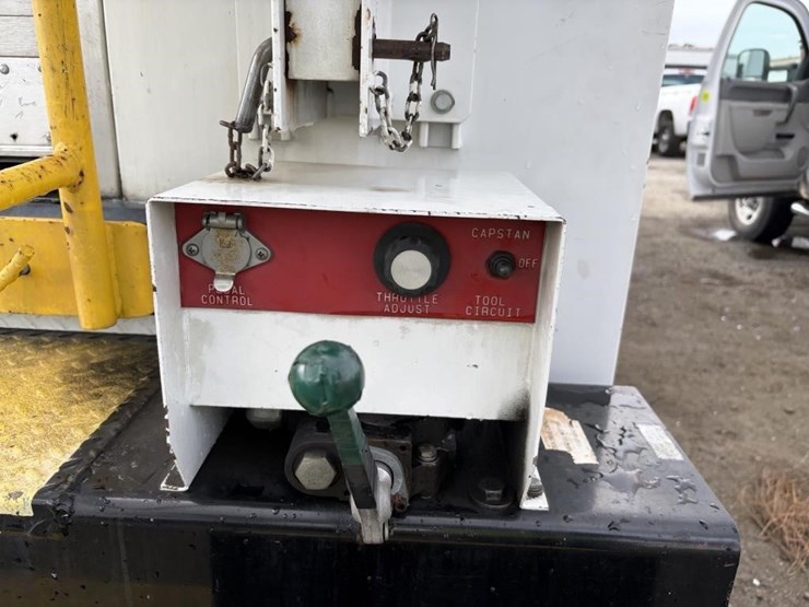 2012-ford-f550-image-9