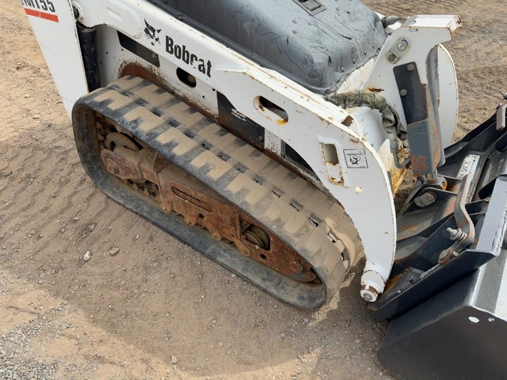 2013-bobcat-mt55-image-10