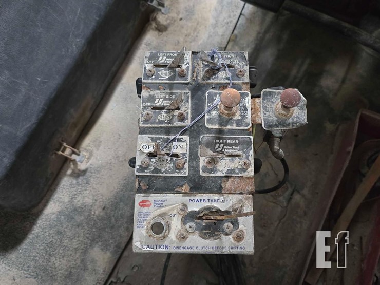 1990-international-4900-image-16