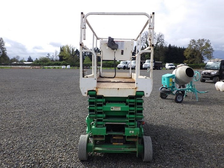 2016-jlg-3246es-image-6