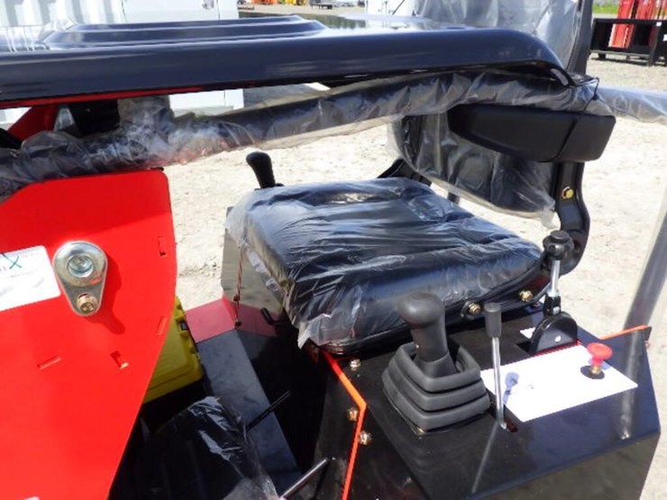 2026-sdlanch-ssl580-skid-steer-tracked-loader-image-11