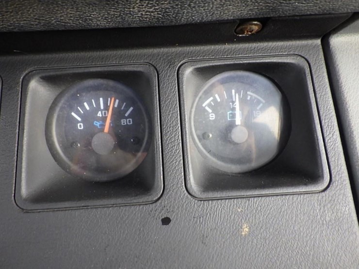 1992-jeep-wrangler-image-30