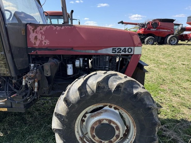 2001-case-ih-5240-image-7