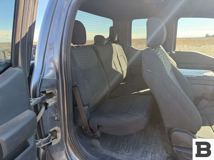 2021-ford-f150-image-22