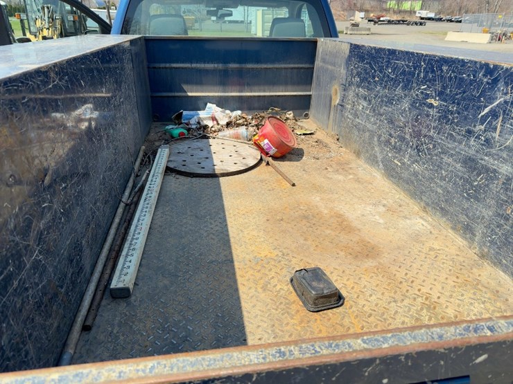 2017-chevrolet-silverado-2500hd-image-17