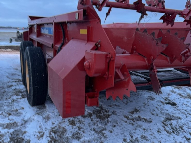 new-holland-195-image-30