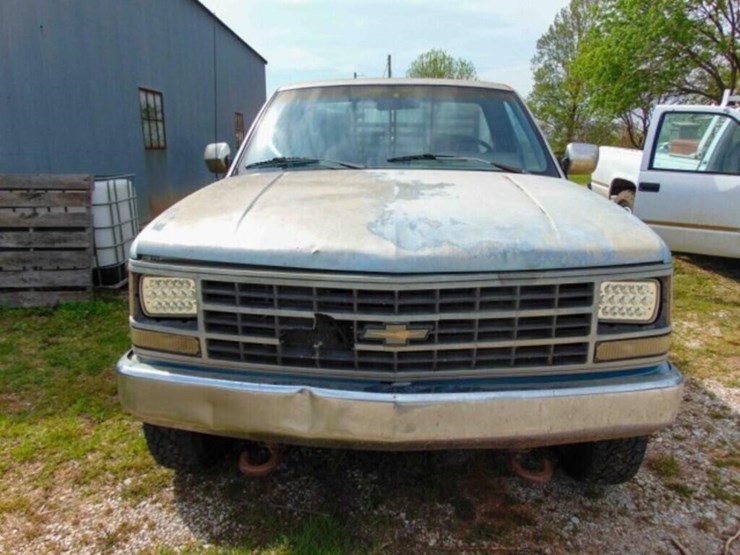1989-chevrolet-2500-image-2