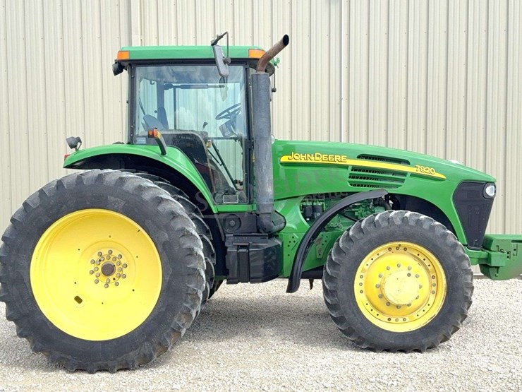 john-deere-200-image-3