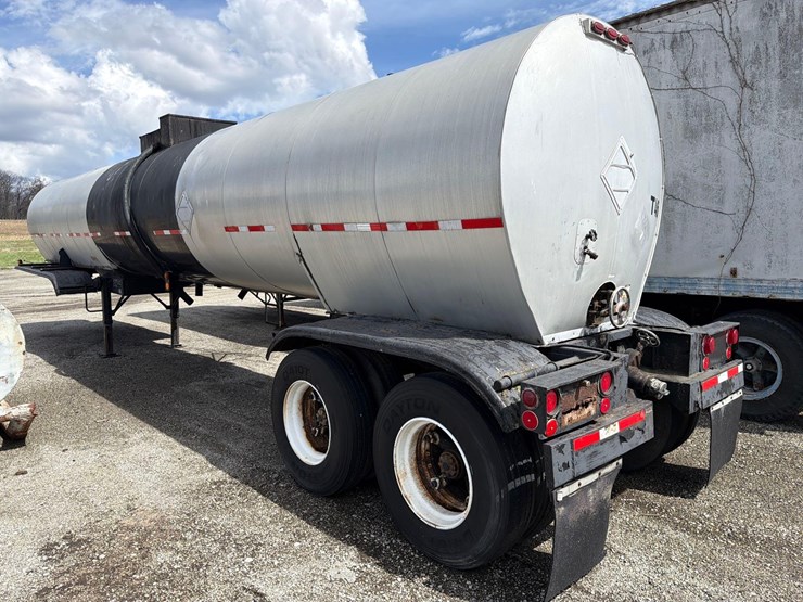 1989-fruehauf-tanker-image-4