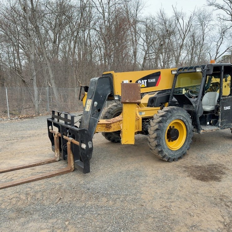 2014 CATERPILLAR TL943C