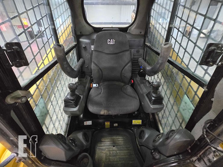 2021-caterpillar-289d3-image-14