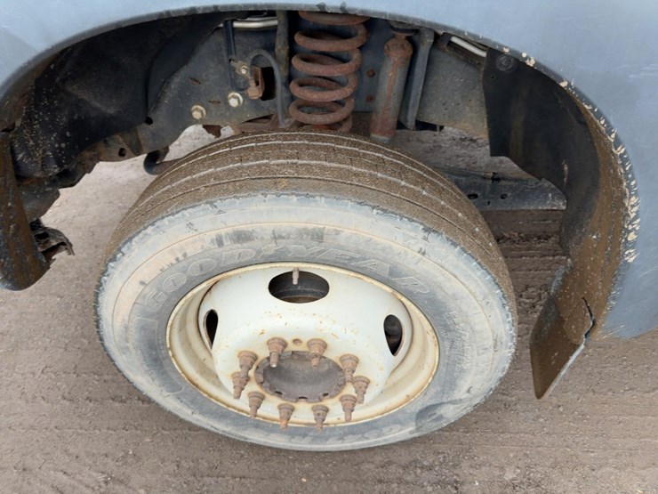 2012-ford-f450-xl-image-11