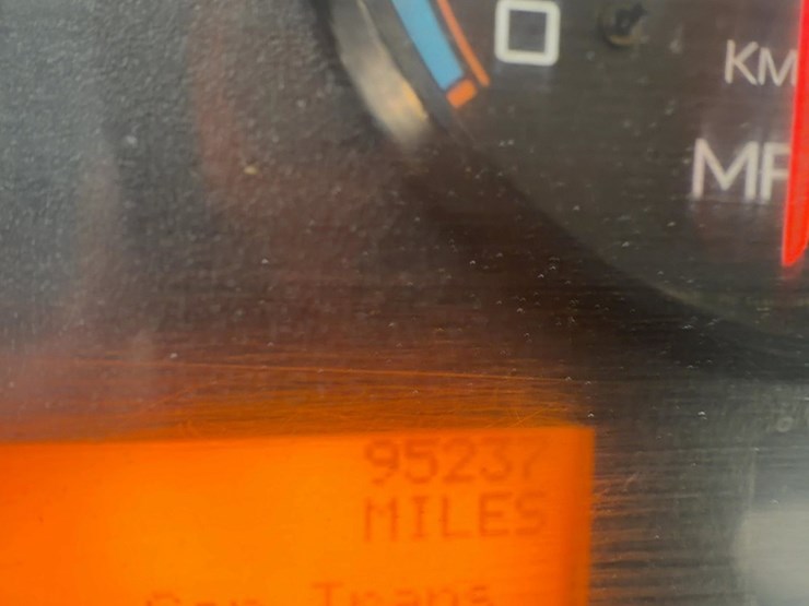 2012-international-7600-image-27