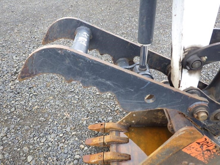 2020-bobcat-e26-image-25