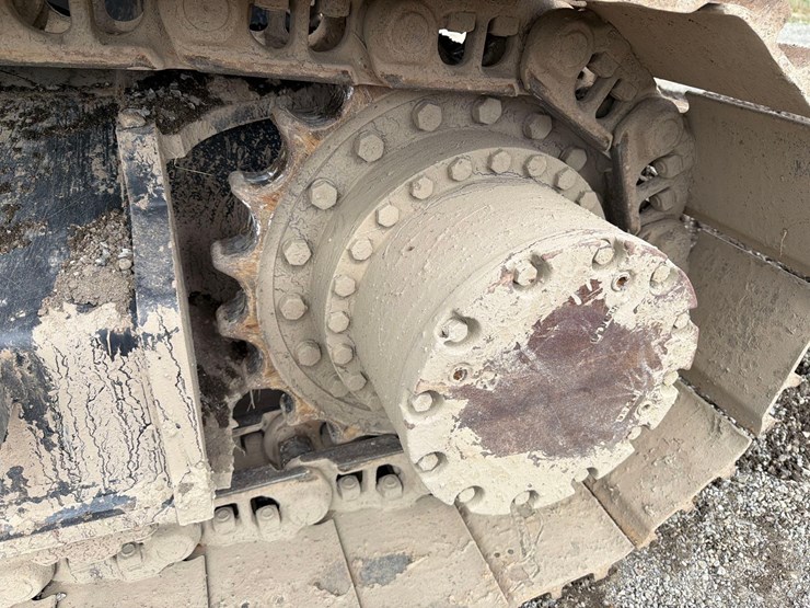 2020-hitachi-zx200-image-9